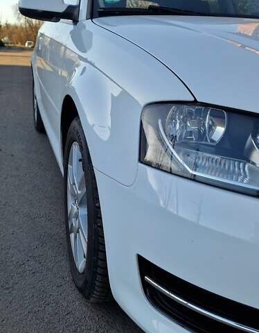 Белый Ауди А3, объемом двигателя 1.6 л и пробегом 254 тыс. км за 8200 $, фото 26 на Automoto.ua