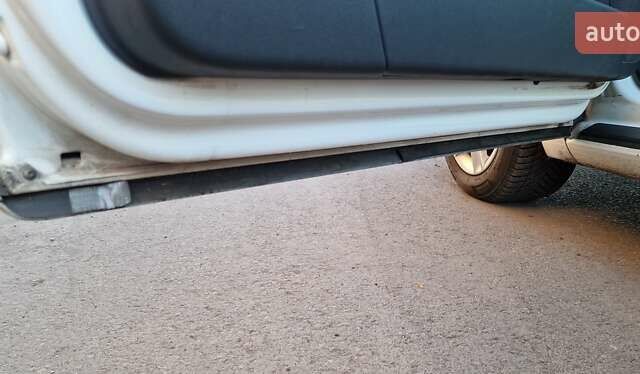 Белый Ауди А3, объемом двигателя 1.6 л и пробегом 254 тыс. км за 8200 $, фото 21 на Automoto.ua