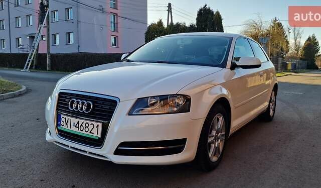 Белый Ауди А3, объемом двигателя 1.6 л и пробегом 254 тыс. км за 8200 $, фото 1 на Automoto.ua