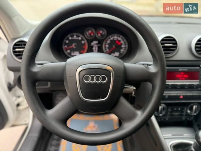 Білий Ауді А3, об'ємом двигуна 1.6 л та пробігом 221 тис. км за 9199 $, фото 43 на Automoto.ua