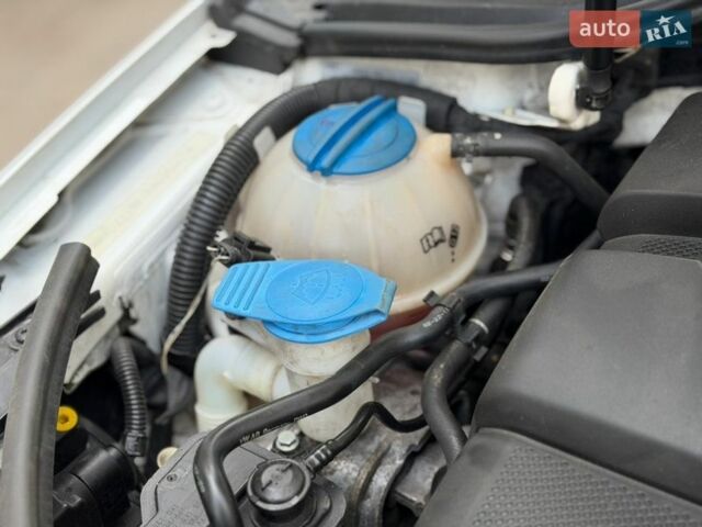 Білий Ауді А3, об'ємом двигуна 1.6 л та пробігом 221 тис. км за 9199 $, фото 62 на Automoto.ua