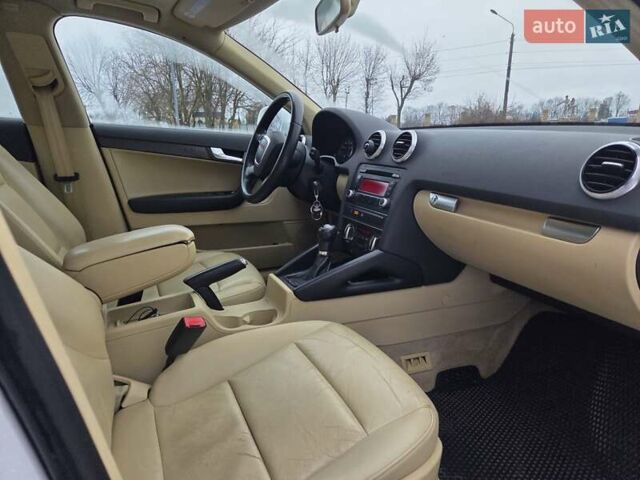 Білий Ауді А3, об'ємом двигуна 1.98 л та пробігом 238 тис. км за 7999 $, фото 15 на Automoto.ua