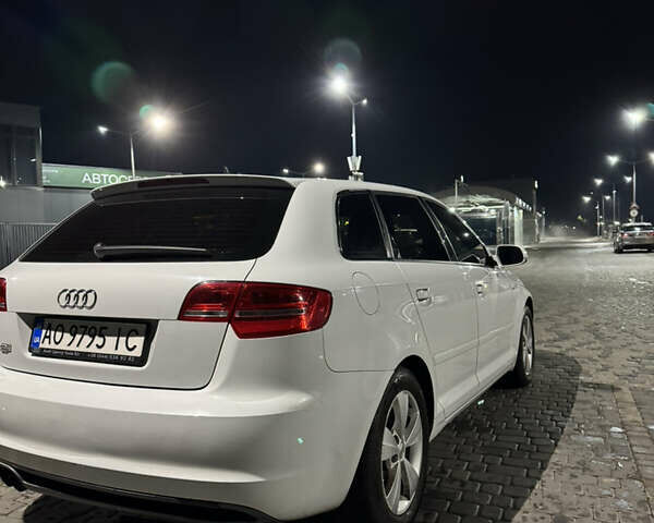 Белый Ауди А3, объемом двигателя 1.39 л и пробегом 265 тыс. км за 8600 $, фото 5 на Automoto.ua