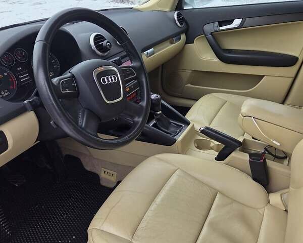 Білий Ауді А3, об'ємом двигуна 1.98 л та пробігом 238 тис. км за 7999 $, фото 14 на Automoto.ua