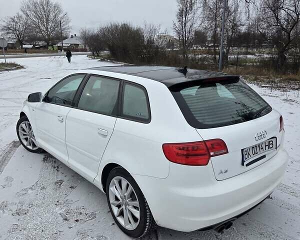 Білий Ауді А3, об'ємом двигуна 1.98 л та пробігом 238 тис. км за 7999 $, фото 5 на Automoto.ua