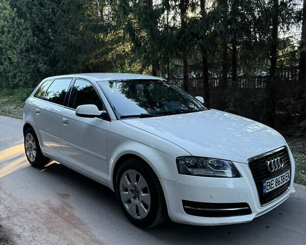 Белый Ауди А3, объемом двигателя 1.6 л и пробегом 222 тыс. км за 10000 $, фото 7 на Automoto.ua