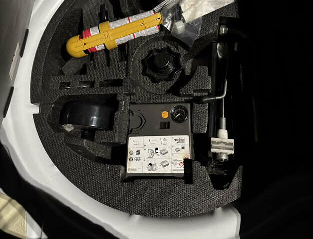 Белый Ауди А3, объемом двигателя 1.39 л и пробегом 265 тыс. км за 8600 $, фото 24 на Automoto.ua