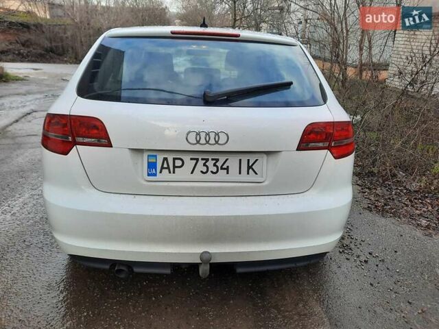 Белый Ауди А3, объемом двигателя 1.6 л и пробегом 290 тыс. км за 7500 $, фото 4 на Automoto.ua