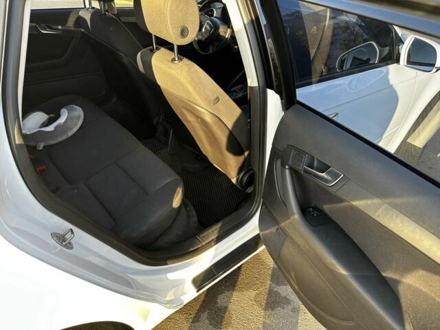 Белый Ауди А3, объемом двигателя 1.2 л и пробегом 160 тыс. км за 8400 $, фото 10 на Automoto.ua