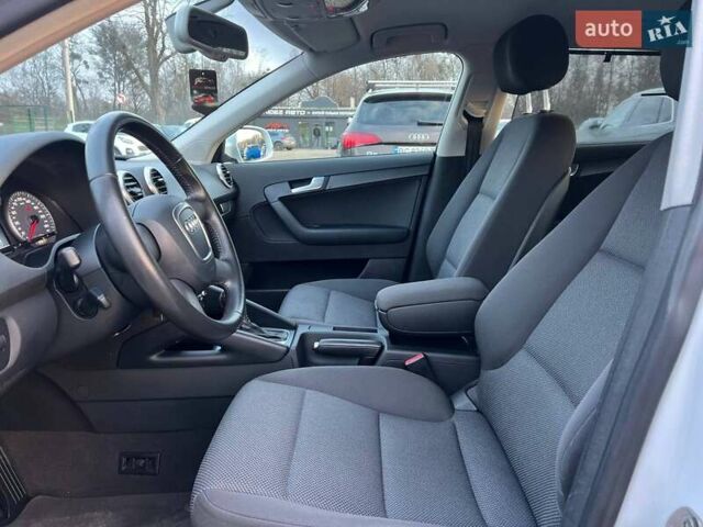 Білий Ауді А3, об'ємом двигуна 1.39 л та пробігом 165 тис. км за 9999 $, фото 20 на Automoto.ua