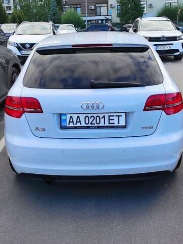 Белый Ауди А3, объемом двигателя 1.2 л и пробегом 261 тыс. км за 8100 $, фото 7 на Automoto.ua