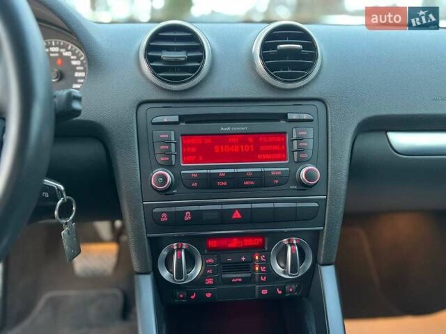 Білий Ауді А3, об'ємом двигуна 1.39 л та пробігом 165 тис. км за 9999 $, фото 18 на Automoto.ua