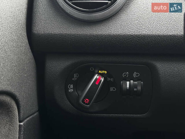 Белый Ауди А3, объемом двигателя 1.39 л и пробегом 269 тыс. км за 9390 $, фото 13 на Automoto.ua