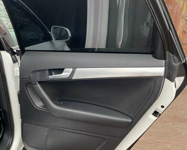 Білий Ауді А3, об'ємом двигуна 1.98 л та пробігом 217 тис. км за 12000 $, фото 17 на Automoto.ua