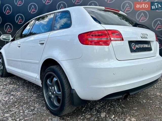 Білий Ауді А3, об'ємом двигуна 1.2 л та пробігом 154 тис. км за 8590 $, фото 7 на Automoto.ua