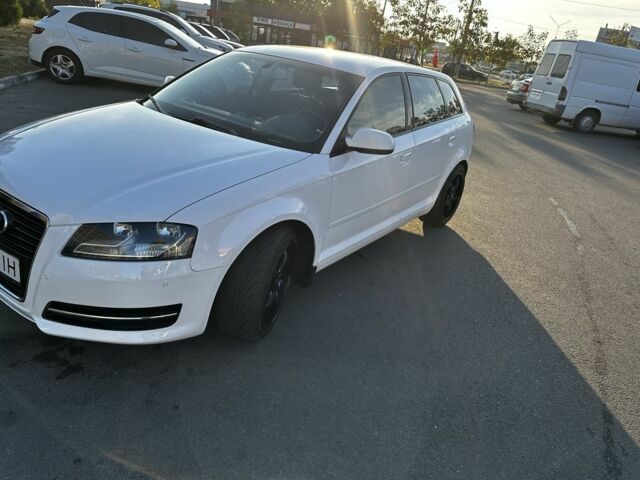 Белый Ауди А3, объемом двигателя 1.2 л и пробегом 160 тыс. км за 8400 $, фото 1 на Automoto.ua