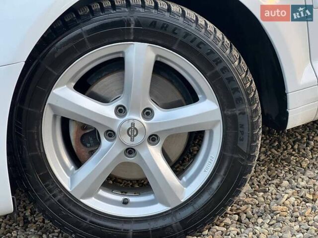 Білий Ауді А3, об'ємом двигуна 1.39 л та пробігом 165 тис. км за 9999 $, фото 14 на Automoto.ua