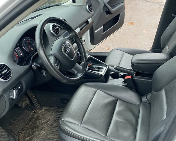 Білий Ауді А3, об'ємом двигуна 1.98 л та пробігом 217 тис. км за 12000 $, фото 12 на Automoto.ua