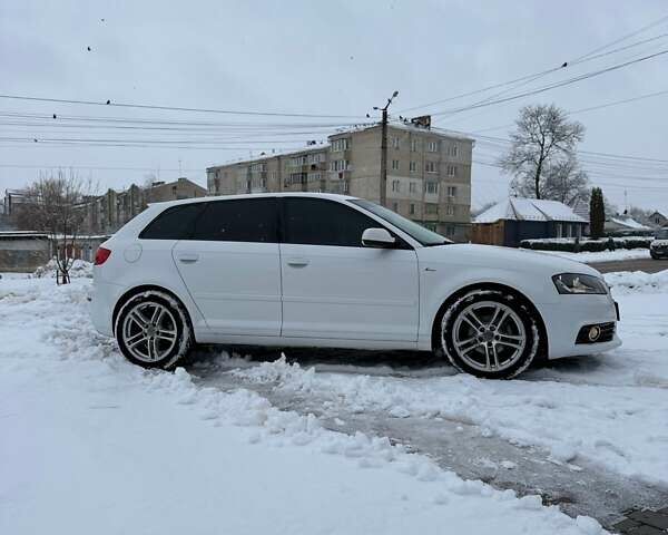 Белый Ауди А3, объемом двигателя 2 л и пробегом 234 тыс. км за 10500 $, фото 5 на Automoto.ua