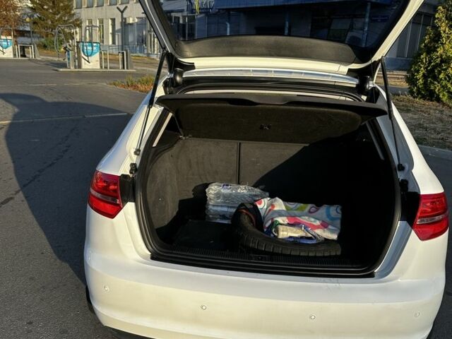 Белый Ауди А3, объемом двигателя 1.2 л и пробегом 160 тыс. км за 8400 $, фото 15 на Automoto.ua