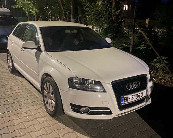 Белый Ауди А3, объемом двигателя 1.39 л и пробегом 270 тыс. км за 9081 $, фото 2 на Automoto.ua