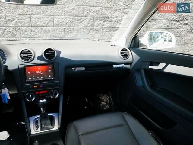 Білий Ауді А3, об'ємом двигуна 1.98 л та пробігом 111 тис. км за 1500 $, фото 19 на Automoto.ua