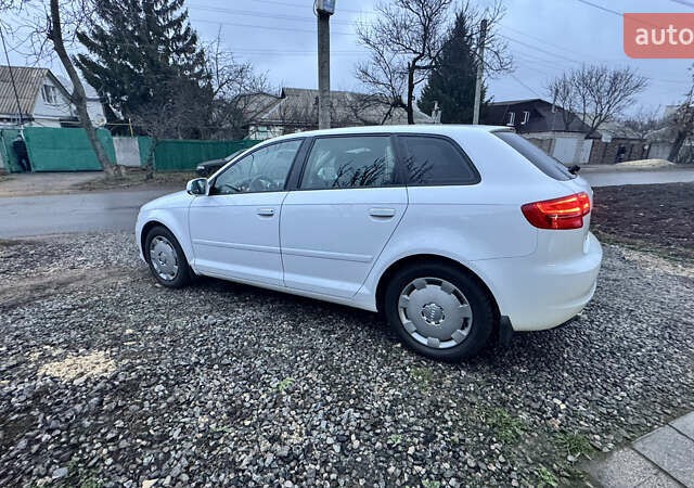 Білий Ауді А3, об'ємом двигуна 1.2 л та пробігом 140 тис. км за 9500 $, фото 8 на Automoto.ua