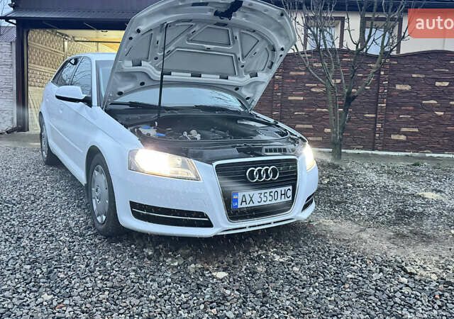 Білий Ауді А3, об'ємом двигуна 1.2 л та пробігом 140 тис. км за 9500 $, фото 9 на Automoto.ua