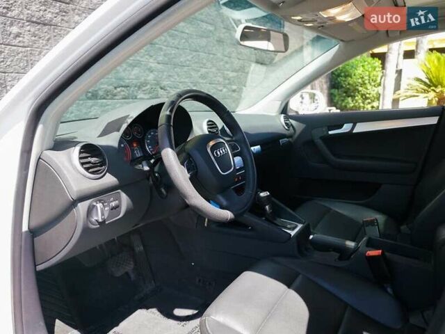 Білий Ауді А3, об'ємом двигуна 1.98 л та пробігом 111 тис. км за 1500 $, фото 6 на Automoto.ua