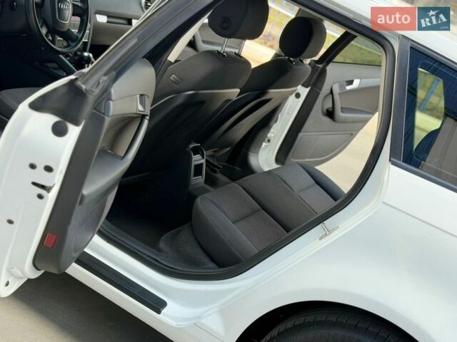 Белый Ауди А3, объемом двигателя 1.2 л и пробегом 133 тыс. км за 10200 $, фото 38 на Automoto.ua