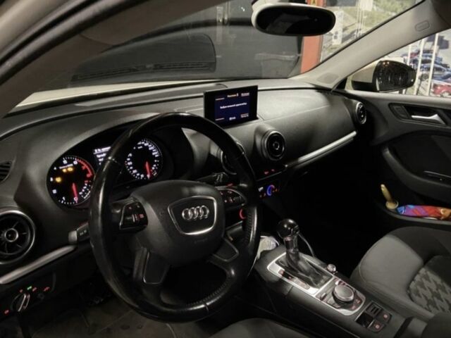 Белый Ауди А3, объемом двигателя 0 л и пробегом 104 тыс. км за 13800 $, фото 4 на Automoto.ua