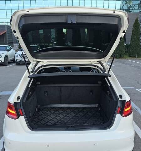 Білий Ауді А3, об'ємом двигуна 1.78 л та пробігом 118 тис. км за 15000 $, фото 26 на Automoto.ua