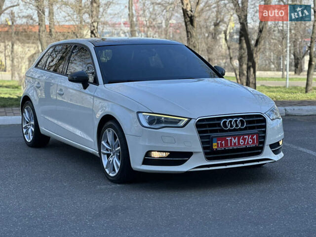 Белый Ауди А3, объемом двигателя 1.6 л и пробегом 185 тыс. км за 12000 $, фото 1 на Automoto.ua