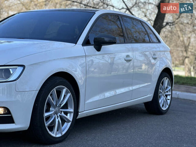 Белый Ауди А3, объемом двигателя 1.6 л и пробегом 185 тыс. км за 12000 $, фото 6 на Automoto.ua