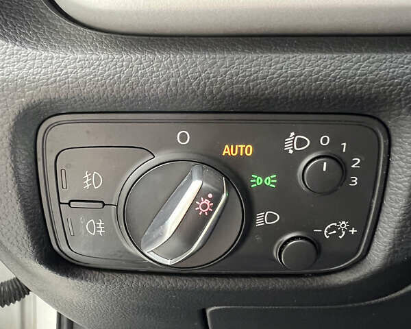 Белый Ауди А3, объемом двигателя 1.6 л и пробегом 182 тыс. км за 14500 $, фото 16 на Automoto.ua