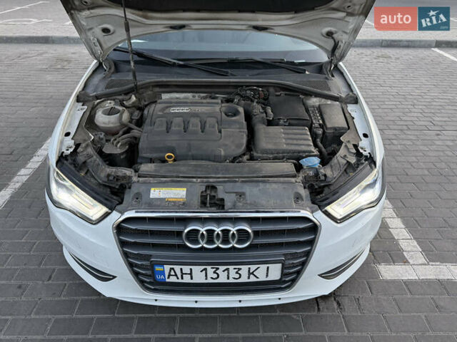 Білий Ауді А3, об'ємом двигуна 1.6 л та пробігом 222 тис. км за 16500 $, фото 3 на Automoto.ua