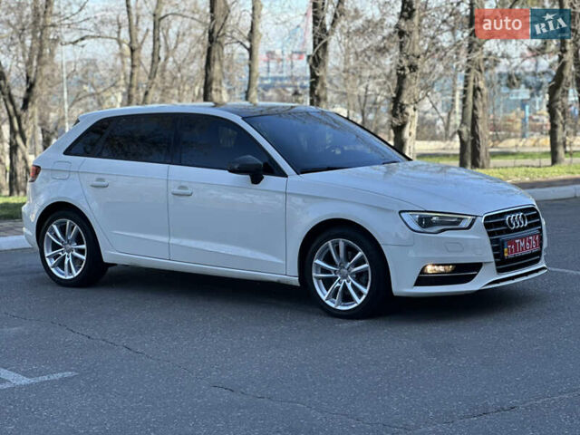 Белый Ауди А3, объемом двигателя 1.6 л и пробегом 185 тыс. км за 12000 $, фото 9 на Automoto.ua