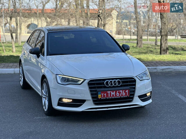 Белый Ауди А3, объемом двигателя 1.6 л и пробегом 185 тыс. км за 12000 $, фото 2 на Automoto.ua