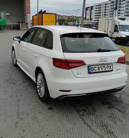Белый Ауди А3, объемом двигателя 1.4 л и пробегом 152 тыс. км за 15200 $, фото 9 на Automoto.ua