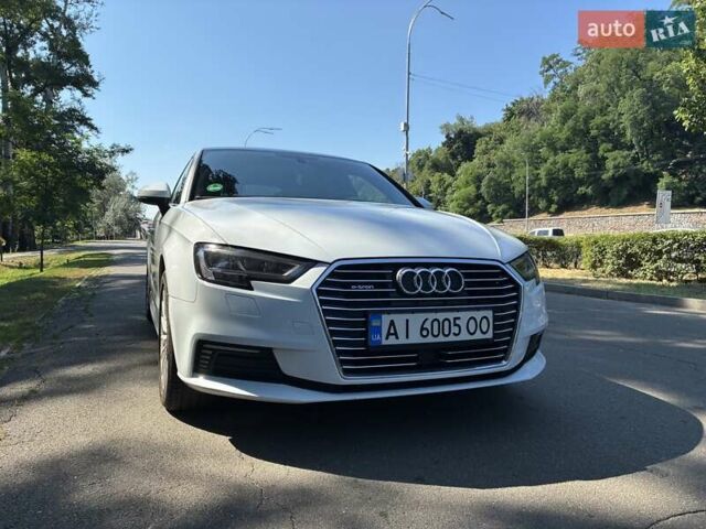 Белый Ауди А3, объемом двигателя 1.4 л и пробегом 112 тыс. км за 20000 $, фото 5 на Automoto.ua