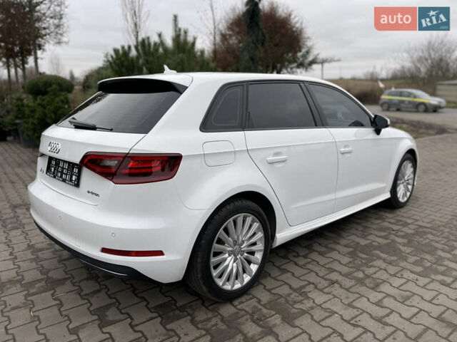 Белый Ауди А3, объемом двигателя 1.4 л и пробегом 278 тыс. км за 11999 $, фото 7 на Automoto.ua