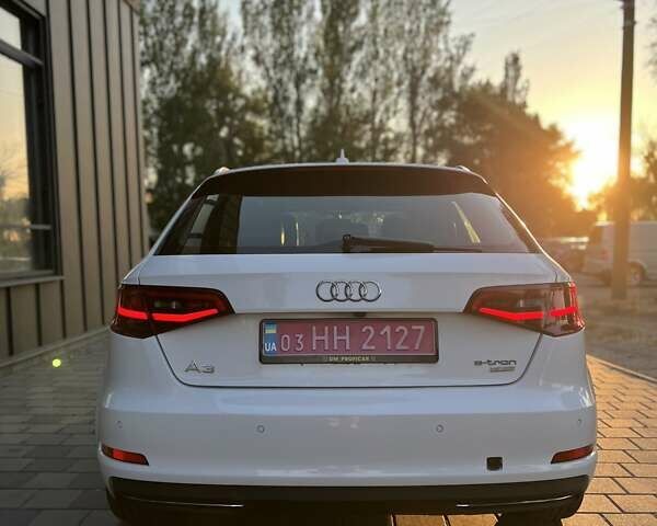 Белый Ауди А3, объемом двигателя 0 л и пробегом 177 тыс. км за 16000 $, фото 3 на Automoto.ua