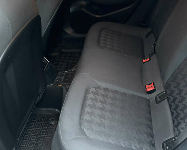 Білий Ауді А3, об'ємом двигуна 1.6 л та пробігом 158 тис. км за 14999 $, фото 19 на Automoto.ua