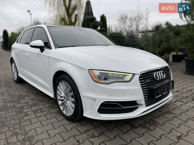 Белый Ауди А3, объемом двигателя 1.4 л и пробегом 278 тыс. км за 11999 $, фото 4 на Automoto.ua
