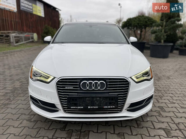 Белый Ауди А3, объемом двигателя 1.4 л и пробегом 278 тыс. км за 11999 $, фото 3 на Automoto.ua