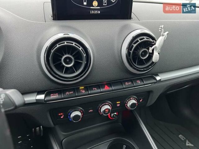 Білий Ауді А3, об'ємом двигуна 2 л та пробігом 157 тис. км за 16999 $, фото 24 на Automoto.ua