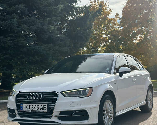 Белый Ауди А3, объемом двигателя 1.4 л и пробегом 173 тыс. км за 15999 $, фото 1 на Automoto.ua