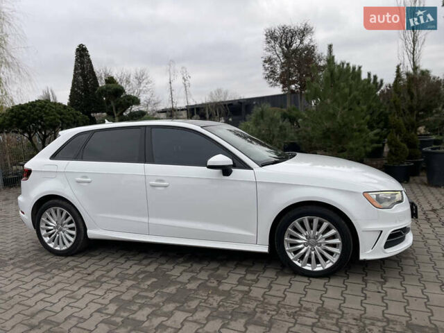 Белый Ауди А3, объемом двигателя 1.4 л и пробегом 278 тыс. км за 11999 $, фото 6 на Automoto.ua