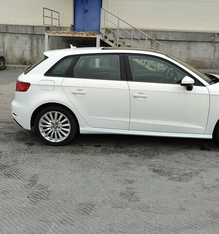 Белый Ауди А3, объемом двигателя 1.4 л и пробегом 152 тыс. км за 15200 $, фото 11 на Automoto.ua