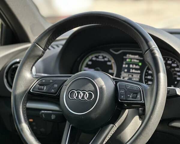 Белый Ауди А3, объемом двигателя 1.4 л и пробегом 142 тыс. км за 19200 $, фото 11 на Automoto.ua